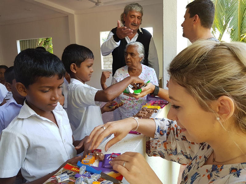 Magyarok Sri Lankán Utazási iroda Családi Vállalkozás - Help Sri Lanka